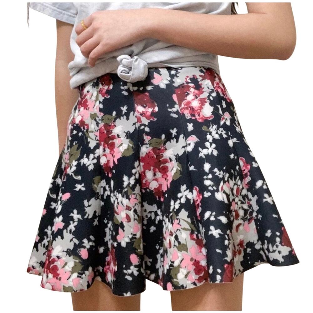 Abercrombie & Fitch Women Skirt Medium Scuba Pleated Mini Skater Y2K Dark Floral